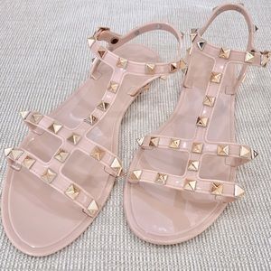STEVE MADDEN Dayten Studded Jelly Sandals (Blush, Size 6)
